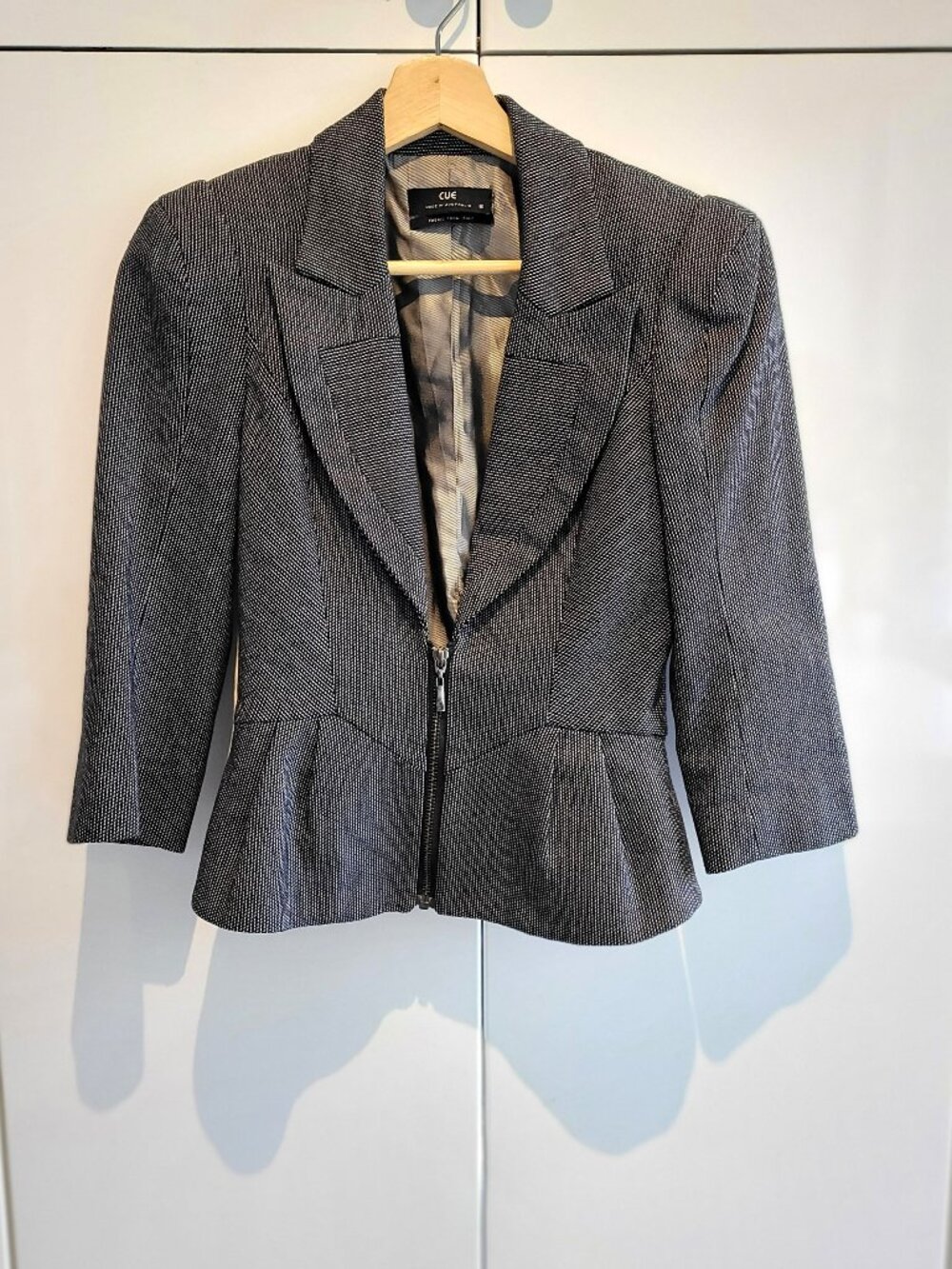 Cue Australia Cropped Peplum Blazer Size 2 - Picture 2 of 11